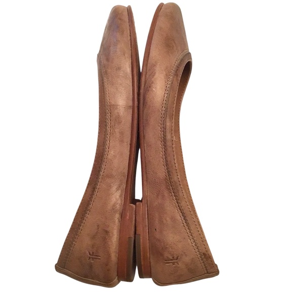 Frye Carson Ballet Flats Brown Tan Distressed Leather Slip-ons Size: 7.5B - Picture 8 of 13